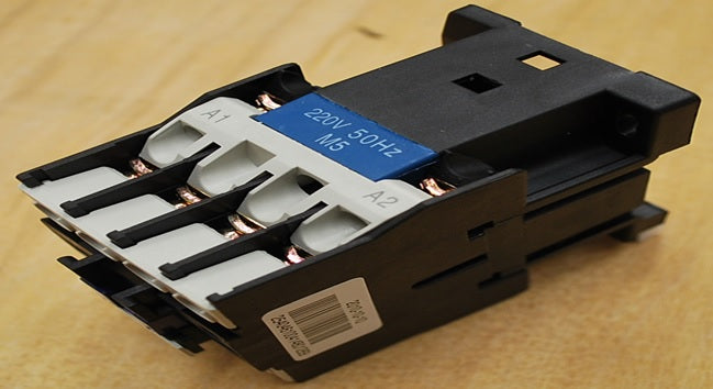 A000445 CONTACTOR